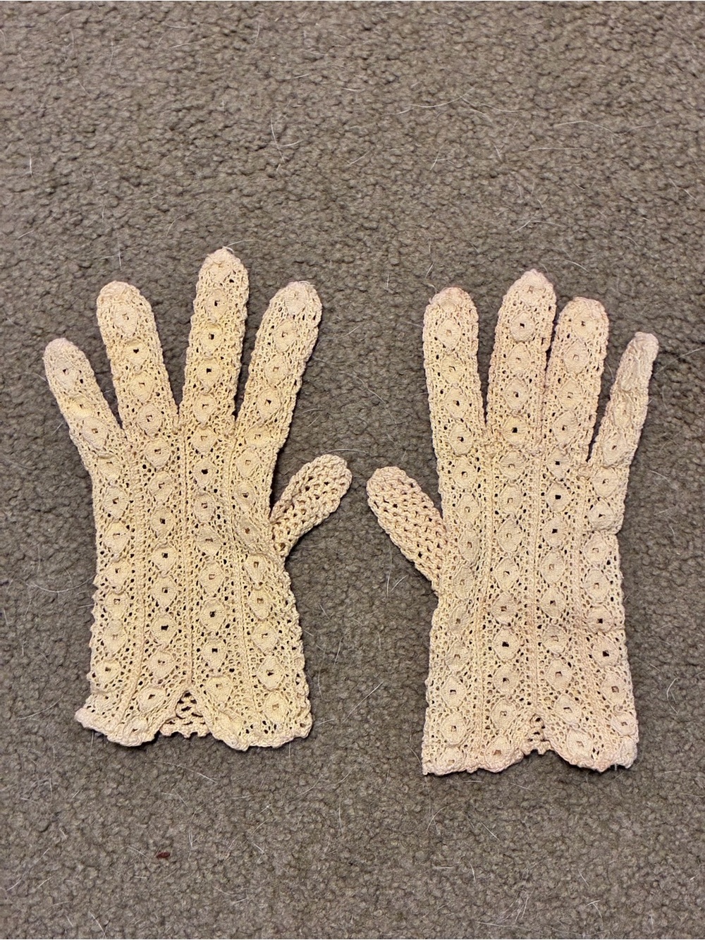 Antique Crochet Fishnet Lace Gloves - Costume Vintage Formal Women’s XS
